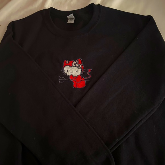 Halloween Hello Kitty Crewneck - Picture 1 of 4